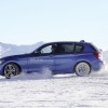 BMW-M135i-xDrive-2012-Allrad-im-Schnee-10