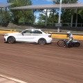 Drift-Duell: BMW M235i Coupé gegen Sandbahn-Motorrad Drift-Duell: BMW M235i Coupé gegen Sandbahn-Motorrad