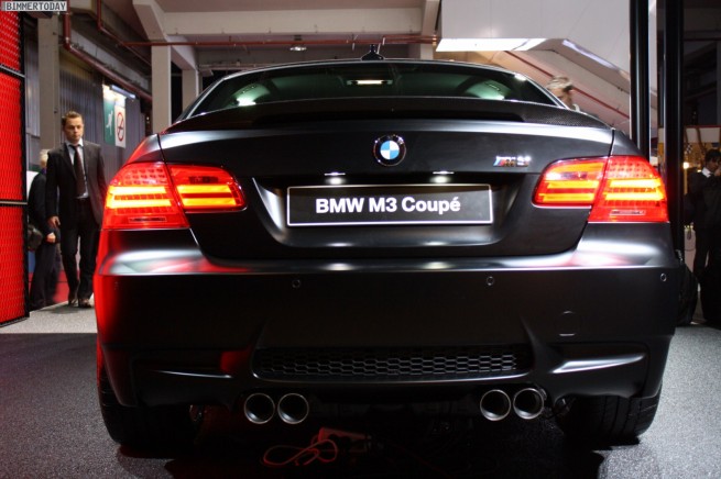 BMW-M3-Coupé-Frozen-Black-Metallic-Performance-Parts-Paris-2010-02