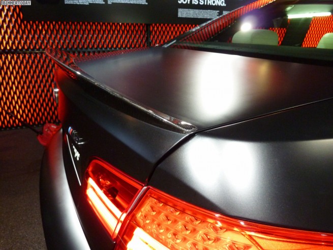 BMW-M3-Coupé-Frozen-Black-Metallic-Performance-Parts-Paris-2010-05