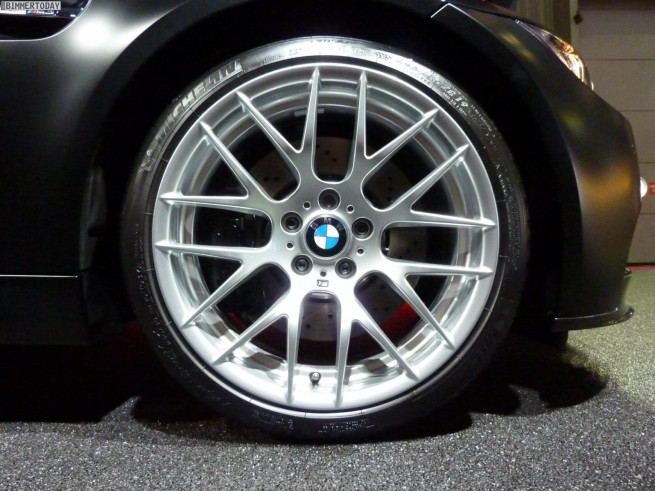 BMW-M3-Coupé-Frozen-Black-Metallic-Performance-Parts-Paris-2010-08