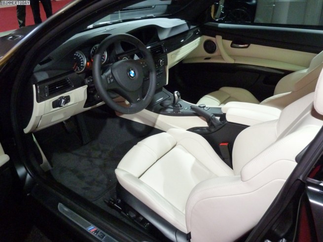 BMW-M3-Coupé-Frozen-Black-Metallic-Performance-Parts-Paris-2010-11