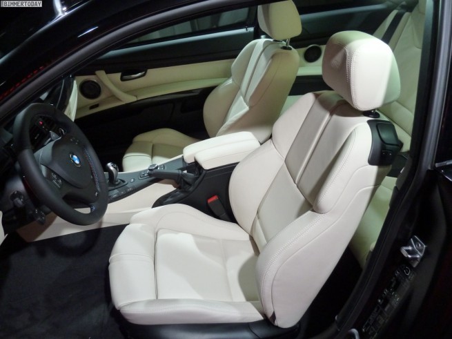 BMW-M3-Coupé-Frozen-Black-Metallic-Performance-Parts-Paris-2010-12