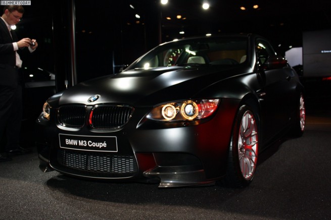 BMW-M3-Coupé-Frozen-Black-Metallic-Performance-Parts-Paris-2010-27