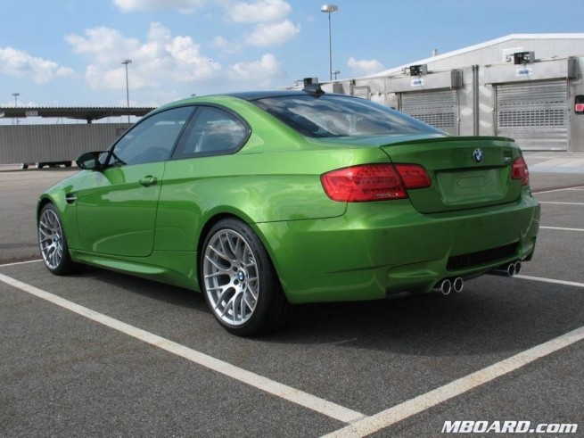 [Immagine: BMW-M3-Coupé-Jawa-Gruen-06-655x491.jpg]
