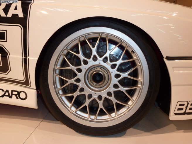 BMW-M3-DTM-E30-Essen-Motor-Show-2011-11
