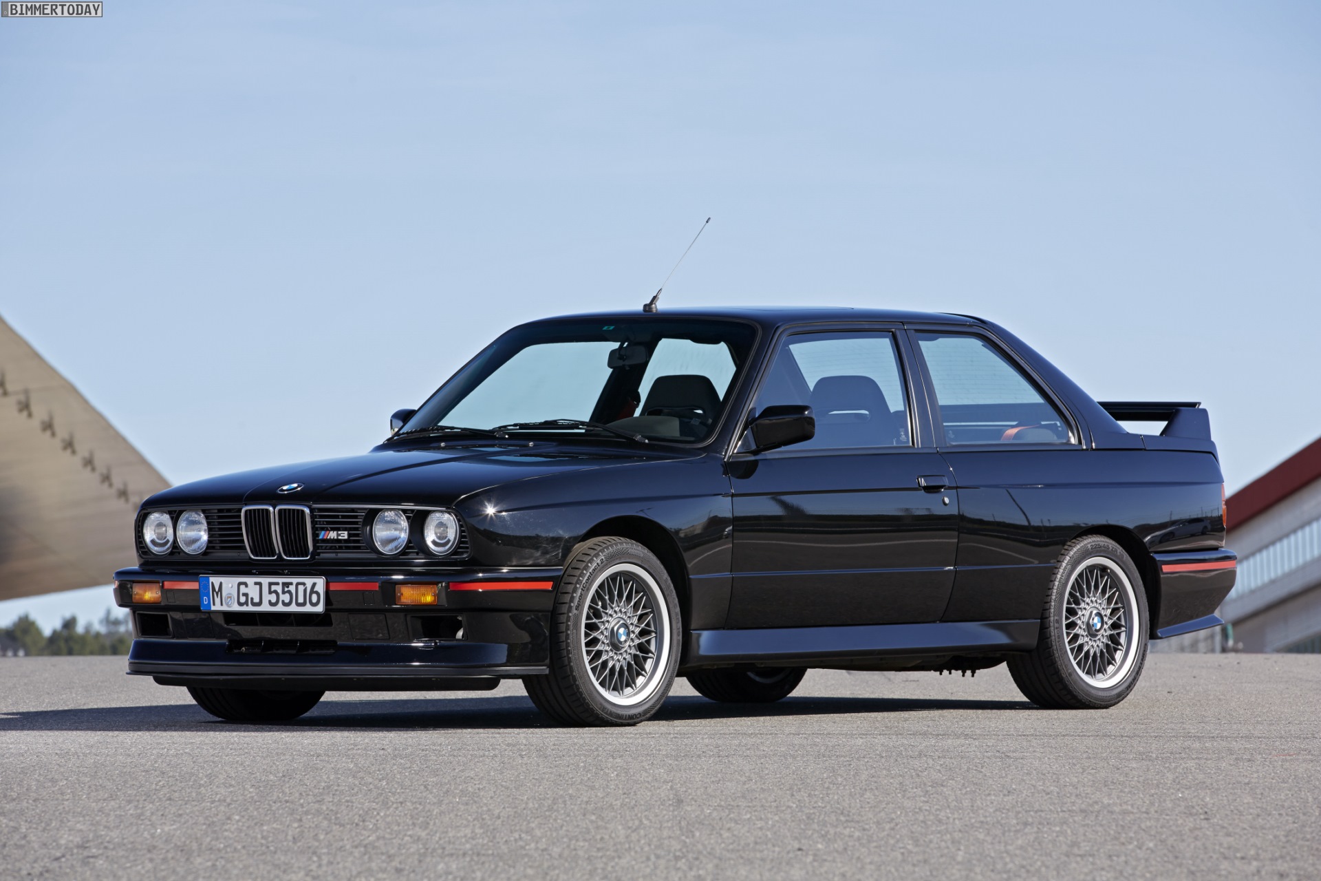 BMW-M3-E302.jpg