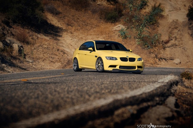 BMW-M3-E90-Dakar-Gelb-Wallpaper-08