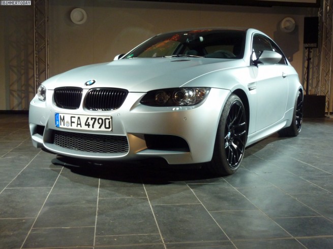 BMW-M3-Frozen-Silver-Metallic-M-Night-2011-01