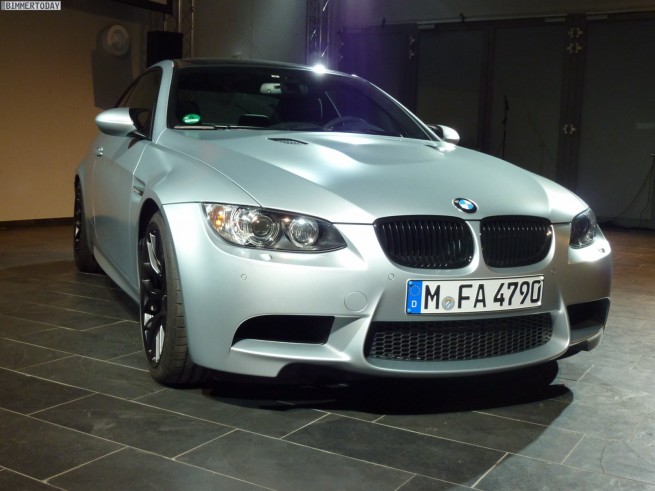 BMW-M3-Frozen-Silver-Metallic-M-Night-2011-03