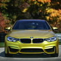 BMW M4 Coupé Wallpaper: Austin Yellow im Indian Summer BMW M4 Coupé Wallpaper: Austin Yellow im Indian Summer