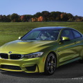 BMW M4 Coupé Wallpaper: Austin Yellow im Indian Summer BMW M4 Coupé Wallpaper: Austin Yellow im Indian Summer
