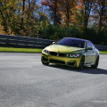 BMW M4 Coupé Wallpaper: Austin Yellow im Indian Summer BMW M4 Coupé Wallpaper: Austin Yellow im Indian Summer