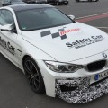 BMW M4 GTS: Erlkönig mit Safety Car-Tarnung als Vorbote