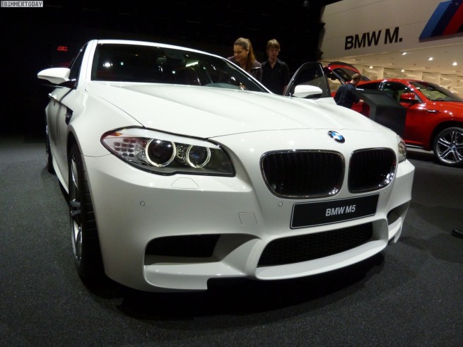 BMW-M5-F10-Alpinweiss-IAA-2011-03