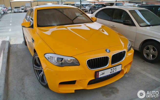 BMW-M5-F10-Atacama-Gelb-Individual-autogespot-com-09