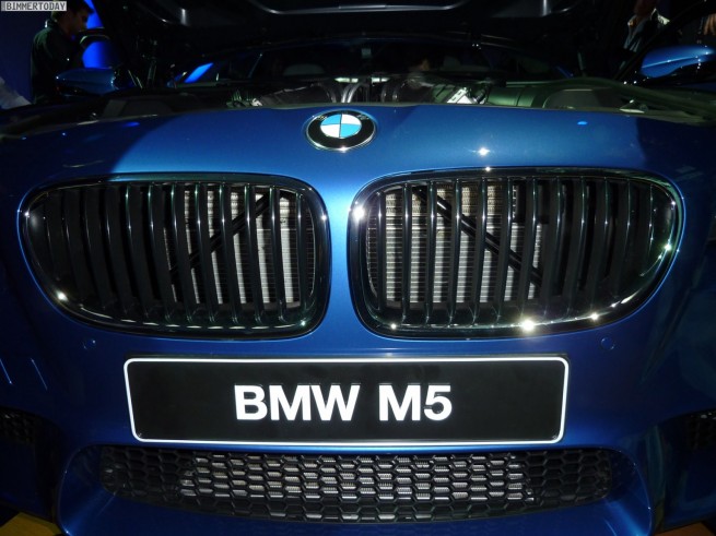 BMW-M5-F10-M-Night-06