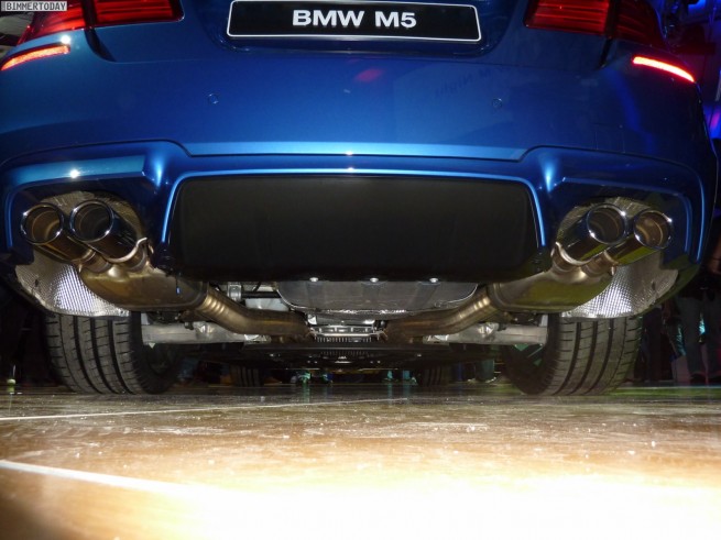 BMW-M5-F10-M-Night-12