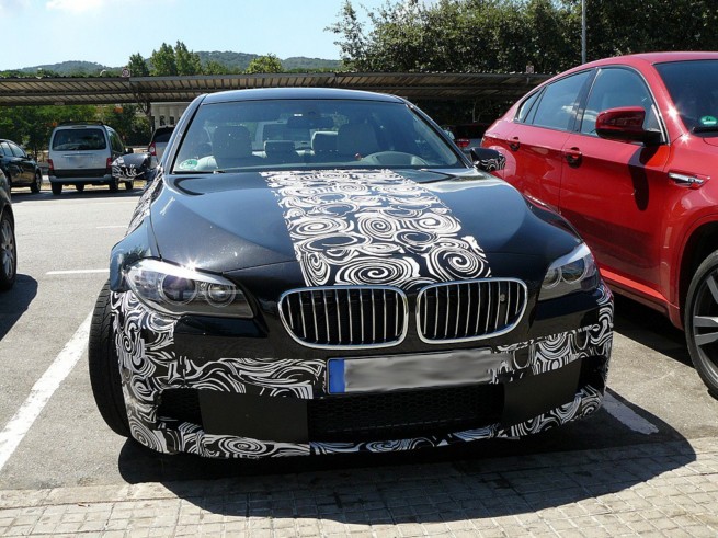 [Immagine: BMW-M5-F10-Spyshots-Interieur-09-655x491.jpg]