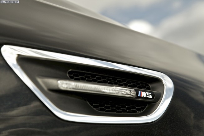 BMW-M5-F10-UK-RHD-Schwarz-01