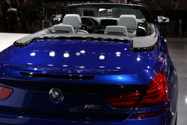 BMW-M6-Cabrio-F12-NY-2012-San-Marino-Blau-17