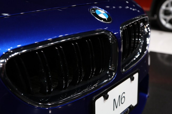 BMW-M6-Cabrio-F12-NY-2012-San-Marino-Blau-21
