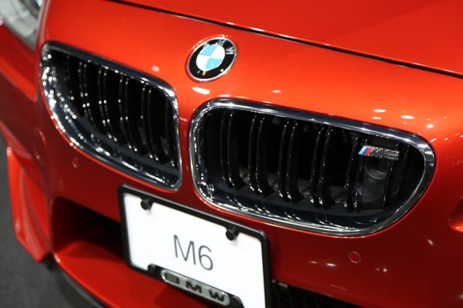BMW-M6-Coupé-F13-NY-2012-Sakhir-Orange-11