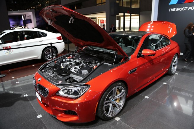 BMW-M6-Coupé-F13-NY-2012-Sakhir-Orange-17