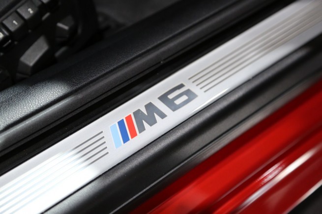 BMW-M6-Coupé-F13-NY-2012-Sakhir-Orange-25