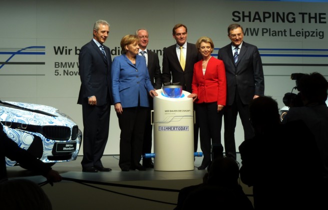 BMW-Megacity-Vehicle-Startschuss-Leipzig-Merkel-Reithofer