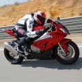 BMW S 1000 RR 2014: Motorrad-Supersportler jetzt mit 199 PS BMW S 1000 RR 2014: Motorrad-Supersportler jetzt mit 199 PS