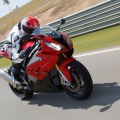 BMW S 1000 RR 2014: Motorrad-Supersportler jetzt mit 199 PS BMW S 1000 RR 2014: Motorrad-Supersportler jetzt mit 199 PS