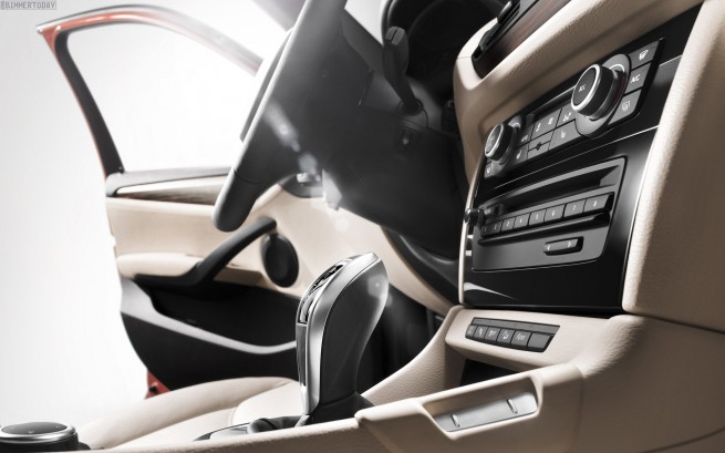 BMW-X1-Facelift-2012-E84-LCI-Wallpaper-1920x1200-12