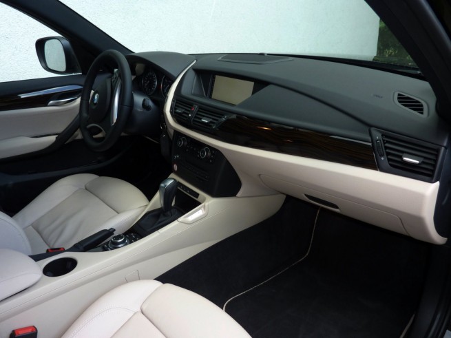BMW-X1-xDrive28i-Interieur-04