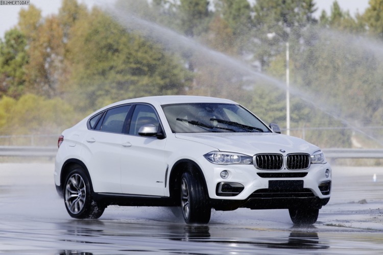 Fahrbericht BMW X6 2014: Offroad & Drift im X6 xDrive50i