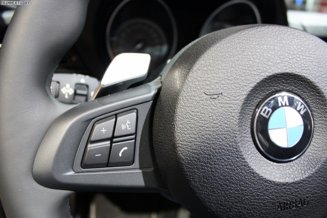 BMW-Z4-sDrive35is-Atacama-Gelb-Paris-2010-10