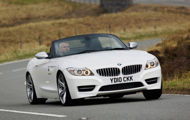 BMW-Z4-sDrive35is-white-UK-04