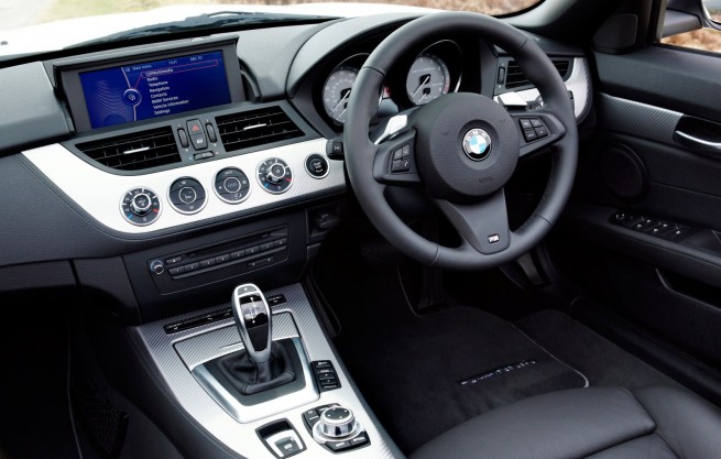 BMW-Z4-sDrive35is-white-UK-10