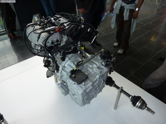 BMW-i8-Dreizylinder-Ottomotor-02
