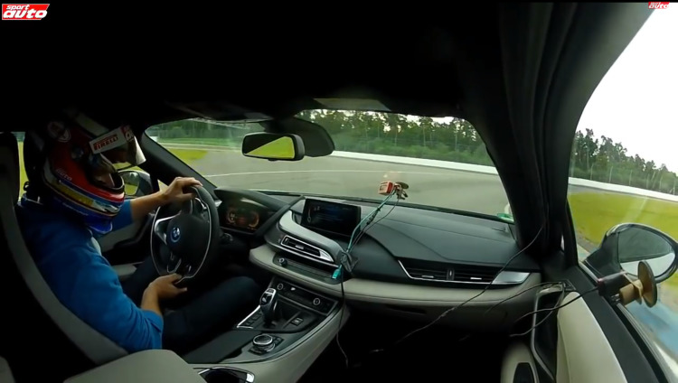 Onboard-Video: BMW i8 fährt Hockenheim-Rundenzeit 1:15,0