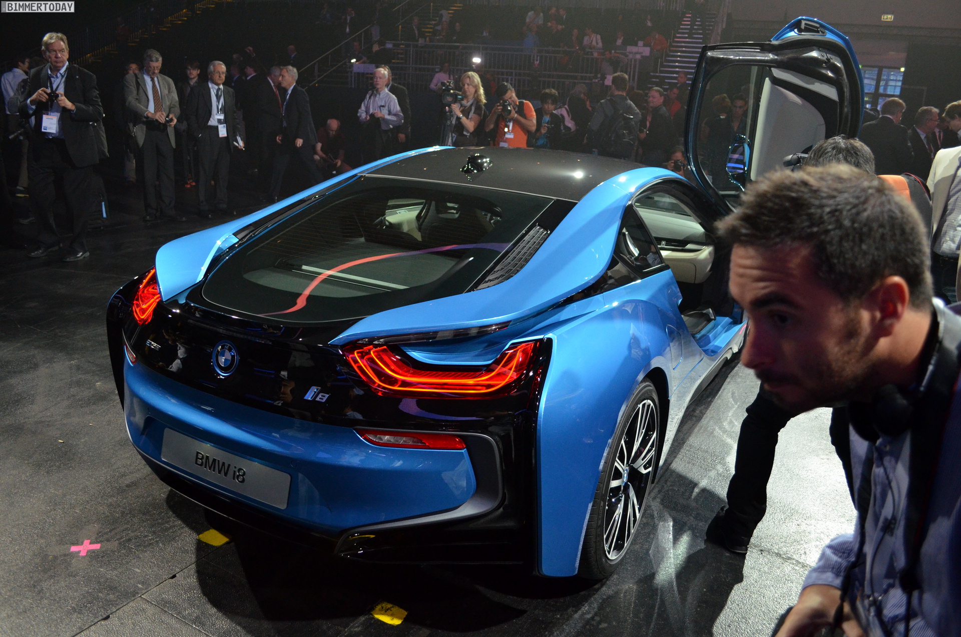 Bmw I8 Black Price