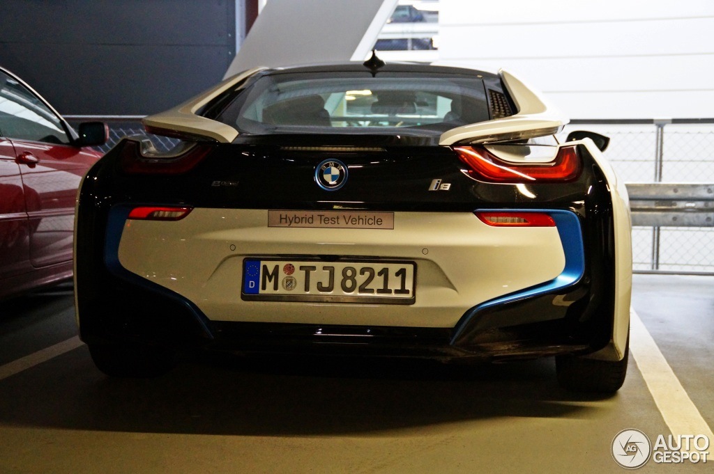 BMW-i8-Kristallweiss-Perleffekt-Live-Fotos-Autogespot-com-09.jpg