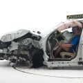 IIHS Small Overlap-Crashtest: BMW 5er F10 nur "Marginal" IIHS Small Overlap-Crashtest: BMW 5er F10 nur "Marginal"