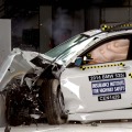 IIHS Small Overlap-Crashtest: BMW 5er F10 nur "Marginal" IIHS Small Overlap-Crashtest: BMW 5er F10 nur "Marginal"