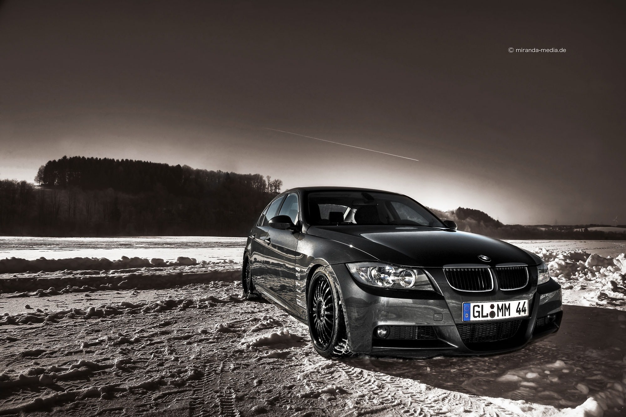 Jordi-Miranda-BMW-Wallpaper-09.jpg
