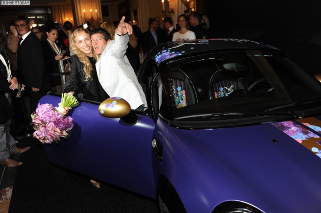 Life-Ball-MINI-2012-Franca-Sozzani-Roadster-06
