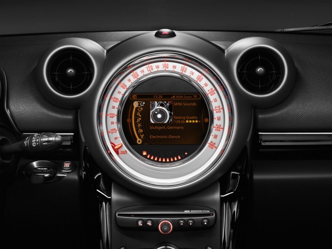 MINI-Connected01