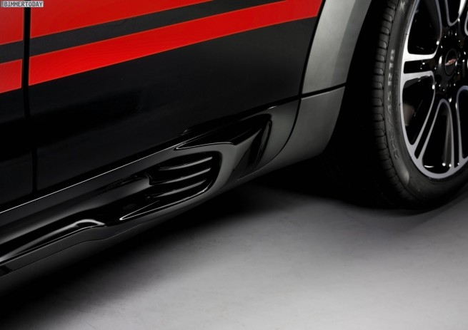 MINI-John-Cooper-Works-Countryman-JCW-R60-Genf-2012-01