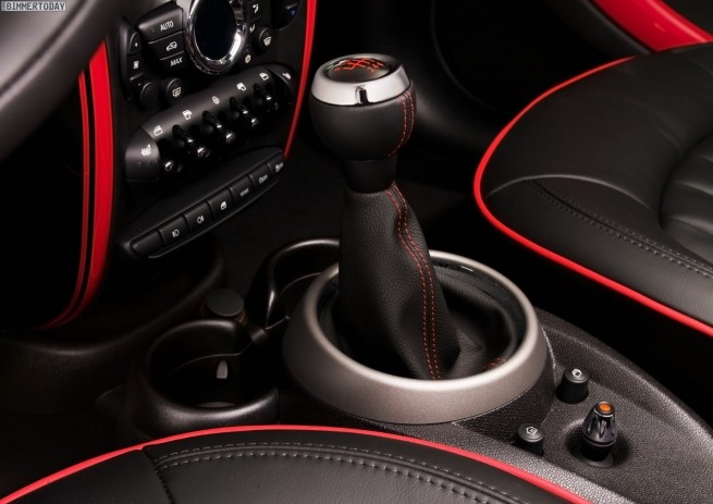 MINI-John-Cooper-Works-Countryman-JCW-R60-Innenraum-Genf-2012-05
