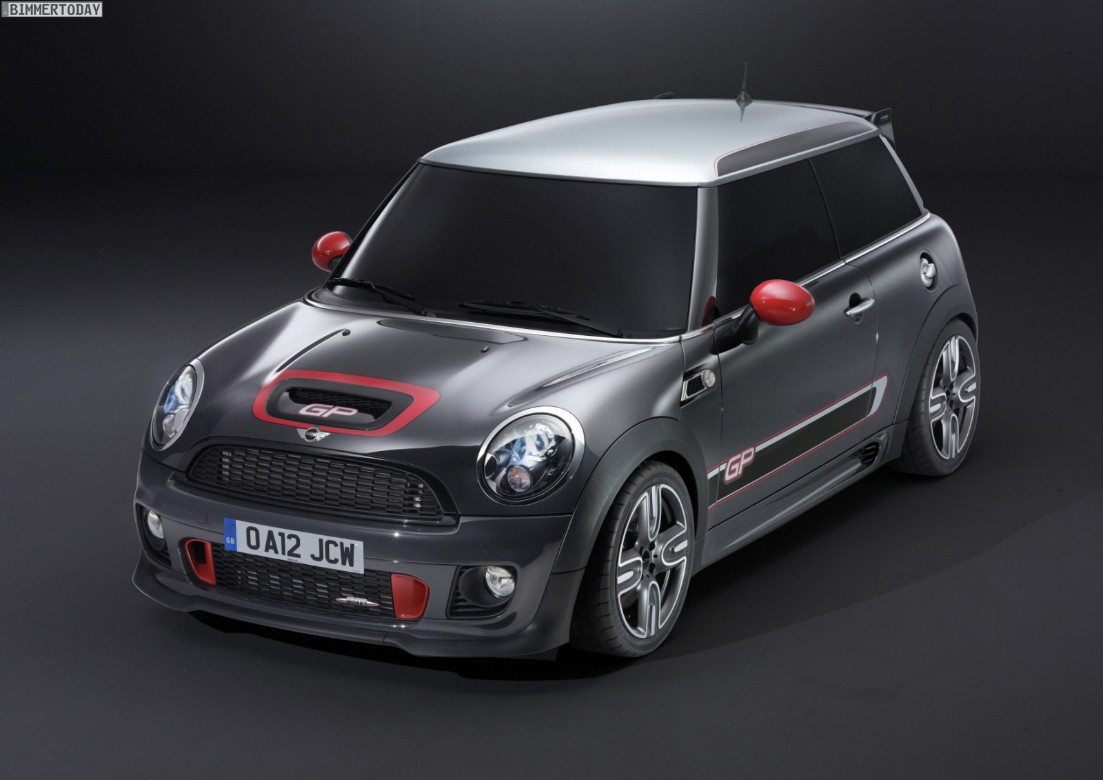 MINI-John-Cooper-Works-GP-2012-MINI-United-04.jpg